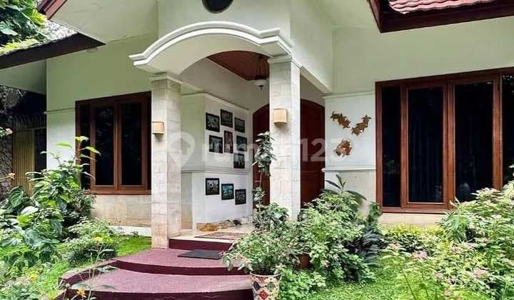 Rumah Luas Cantik Asri 2 Lantai Siap Huni di Ampera Jaksel