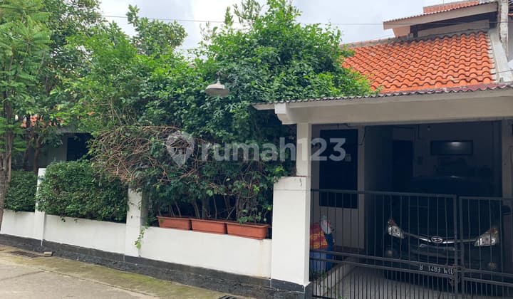 Dijual Rumah Hoek Nyaman Astri Siap Huni Pondok Hijau di Ciputat