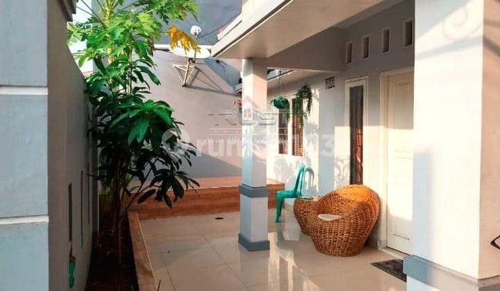 Quick sale newly renovated ready-to-live house in Pondok Aren, South Tangerang