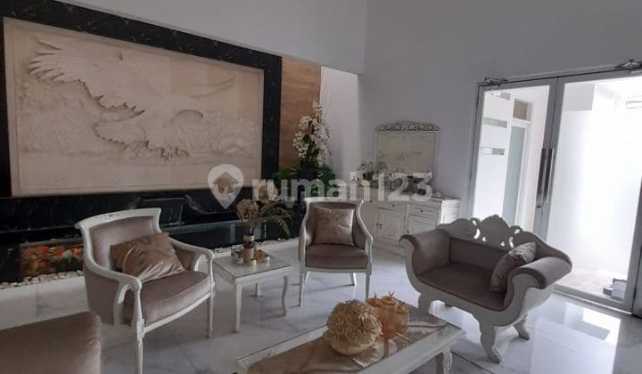 For Rent: House in Bintaro Jaya Sector 3a, Mandar Utama Street, with swimming pool, nice.