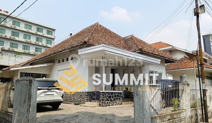 Affordable Heritage House on Riau Street Wing, Bandung City