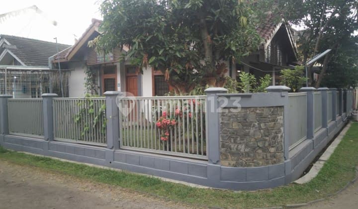 DIJUAL MURAH RUMAH LAMA SIAP HUNI DALAM CLUSTER ANTAPANI