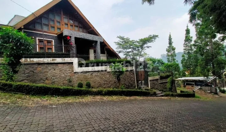 Rumah Mewah di Dago Kota Bandung Rumah Mewah di Dago Kota Bandung