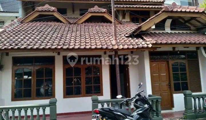 Rumah, 2 Lantai, SHM, di Dago, Kota Bandung