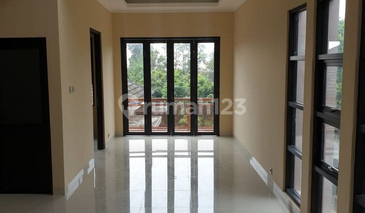 RUMAH CANTIK MINIMALIS DI CIKUTRA DEKAT GASIBU KOTA BANDUNG