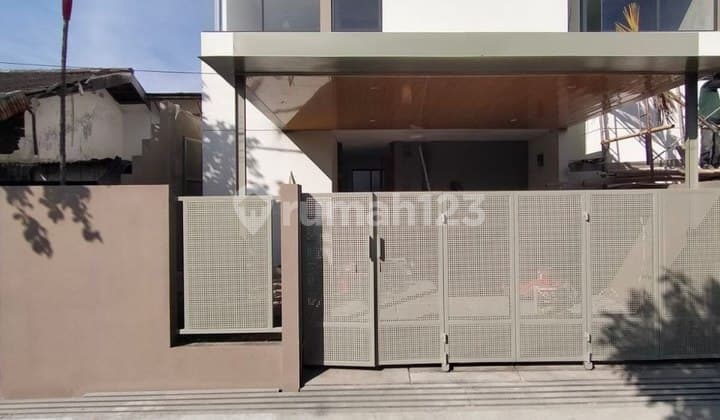 RUMAH BARU MINIMALIS DI RIUNG DEKAT CIWASTRA DAN MARGAHAYU KOTA BANDUNG