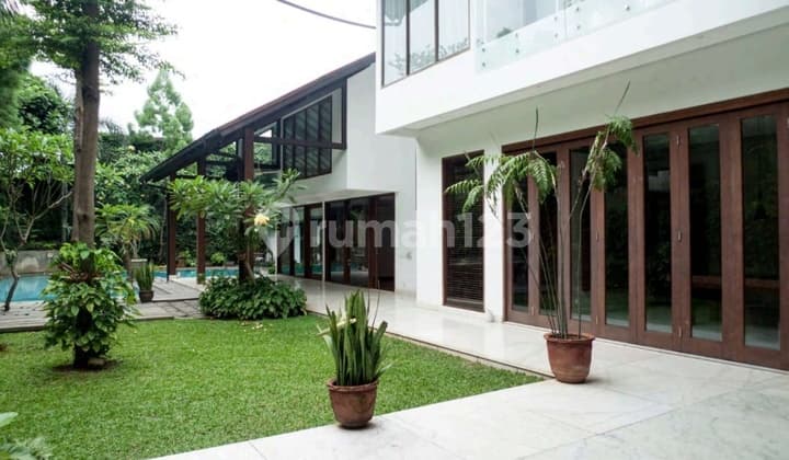 Rumah Mewah Kemang 1000m2 5+1KT Ada Kolam Renang Semi Furnished