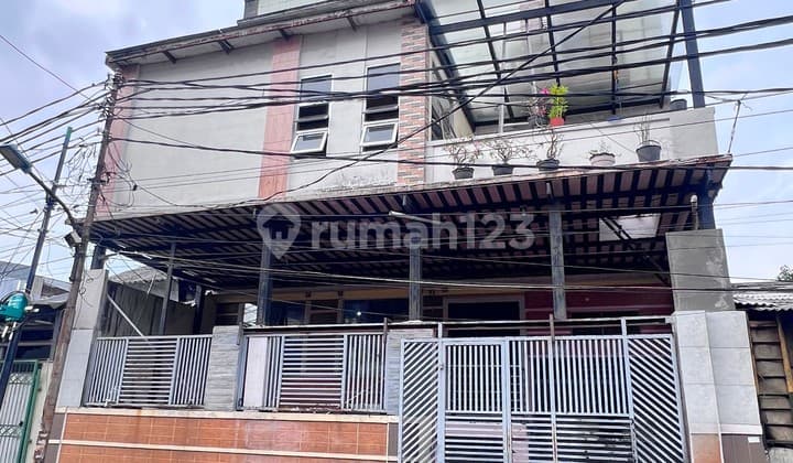 Rumah 3Lt 336M2 4+1Kt di Jelambar Full Furnished bisa KPR