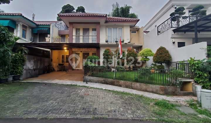 For sale nice house with spacious front parking in Bintaro Jaya, quick sale.