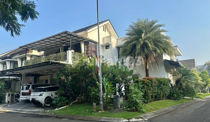 DIJUAL CEPAT! Rumah Hoek Mewah 2 Lantai Full Furnished di Emerald Bintaro Sektor 9
