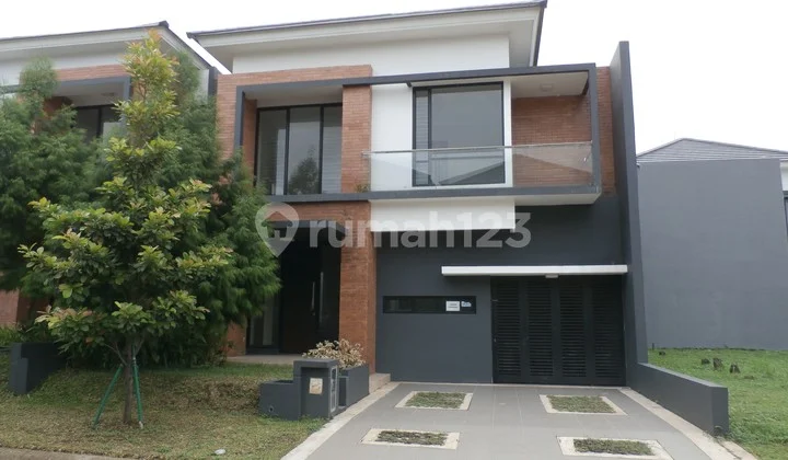 Rumah Modern Minimalis di Discovery Flamine, Sektor 9 Bintaro Jaya Rumah Modern Minimalis di Discovery Flamine, Sektor 9 Bintaro Jaya