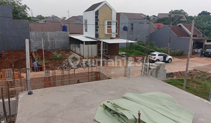 Rumah Baru Bagus Pinggir Jalan Jalan Lebar Dekat Ke Lrt Cibubur