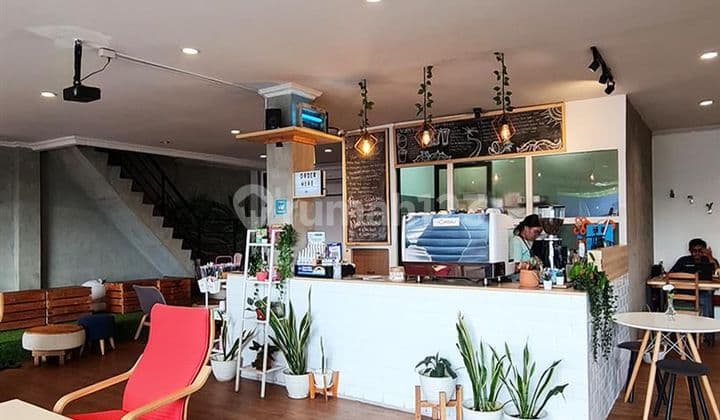 Ruang Usaha Bagus Cafe Jalan Kahfi Jakarta Selatan