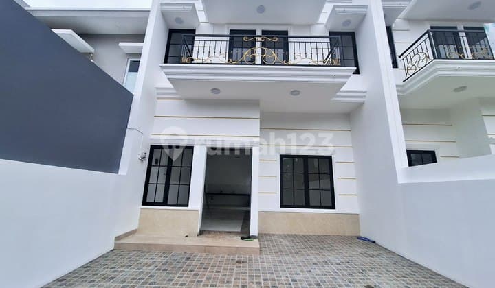 Rumah Baru Disign Klasik Mewah Strategis Ke Tol Jatibening