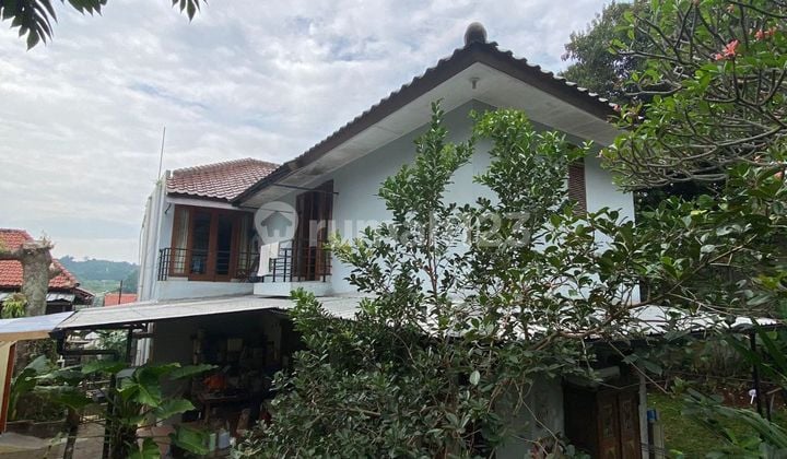 Rumah Luas 2 Lantai SHM Siap Huni Dalam Komplek Dago Bandung Utara