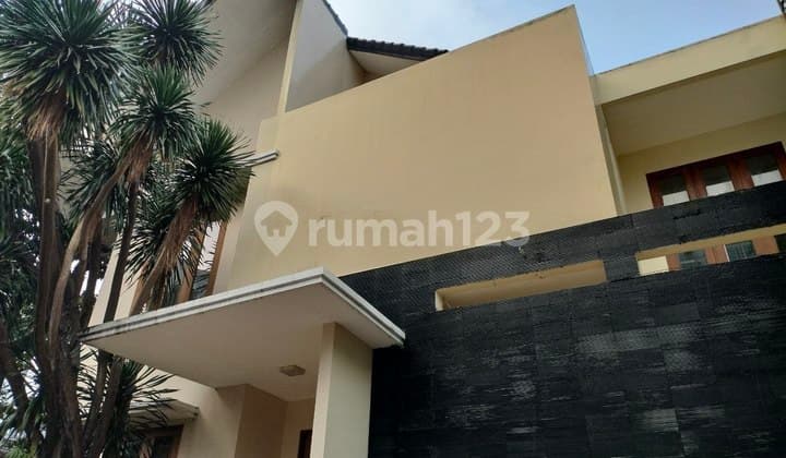 Rumah Modern 2 Lantai Bonus Private Pool Kemang Jakarta Selatan