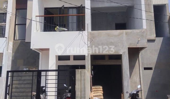 Rumah Baru 2 Lantai Dalam Komplek Perumnas 1 Kota Bekasi