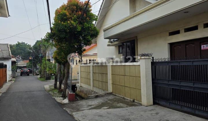 Rumah Hook 1.5 Lantai Shm Semi Furnished Dalam Komplek Jagakarsa Jakarta Selatan