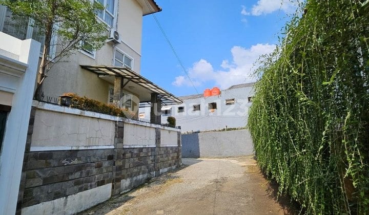 Rumah Baru tersedia Poll Dalam Komplek Pejaten Jakarta Selatan