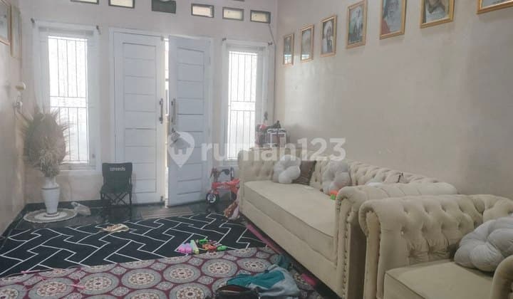 Rumah 3Lantai Dekat Kampus Otista Jakarta Timur