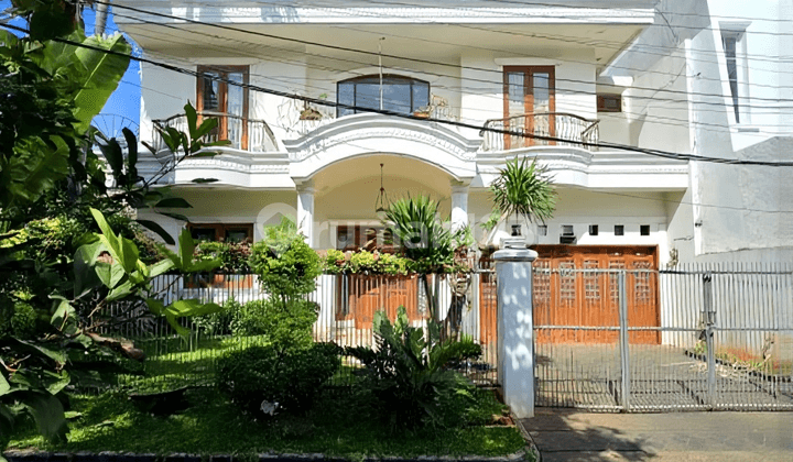 Rumah Mewah di Perumahan Elit Pondok Kelapa Duren Sawit