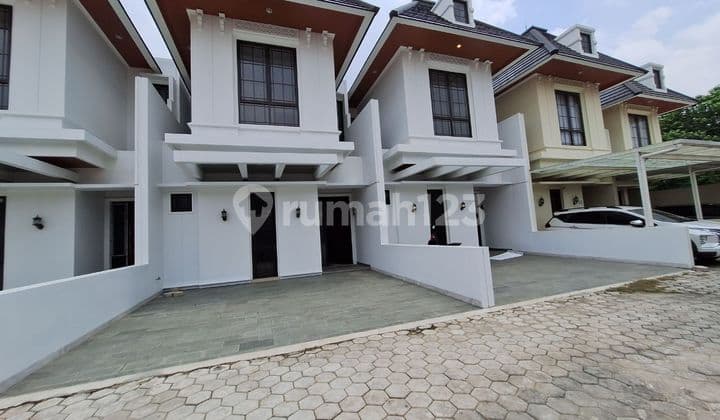 Rumah Modern Shm Dekat Ke Jalan Raya Kodau Dan Jati Bening