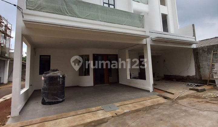 Modern 3-Story New House in a Cluster at Pondok Kelapa