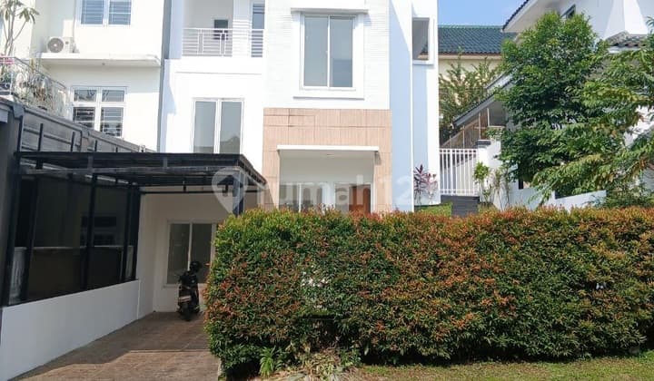 Rumah Bagus Luas Murah 3 Lantai di Sentul City