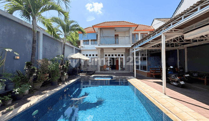Rumah Semi-Villa 5 KT di Seminyak