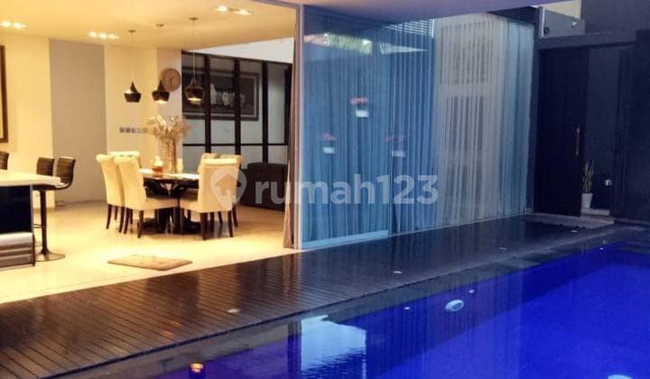 Luxury 3-story villa in Sukawati