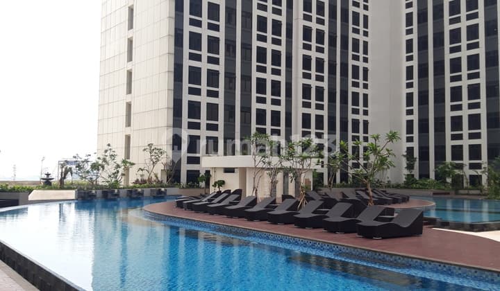 For sale Chadstone, 1km to Toll Gate, cool mall.