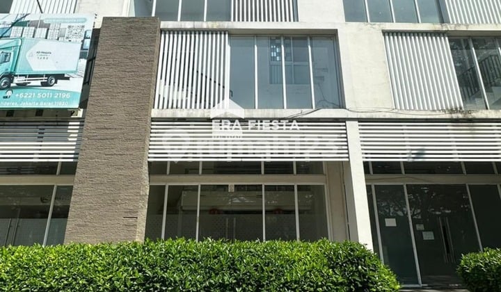 For Quick Rent: 3-Story Shop House Ready to Use in Citra 8 AeroLink, West Jakarta