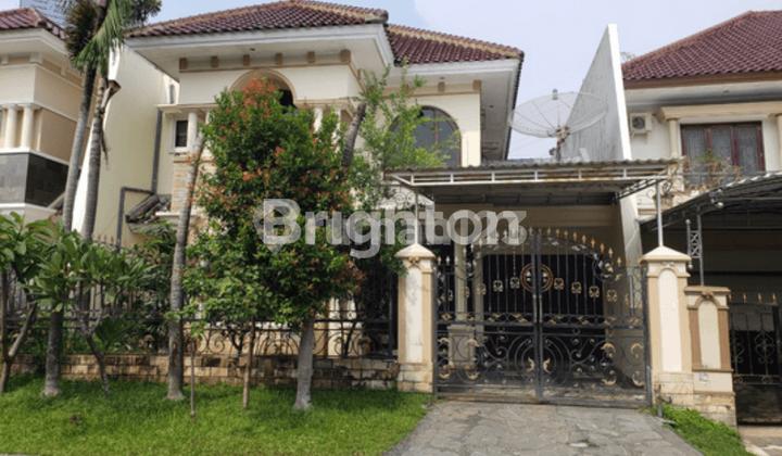 RUMAH VILLA BUKIT MANACO