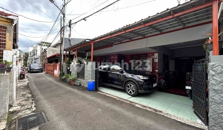 House for Sale in East Tebet Area Ready to Occupy
