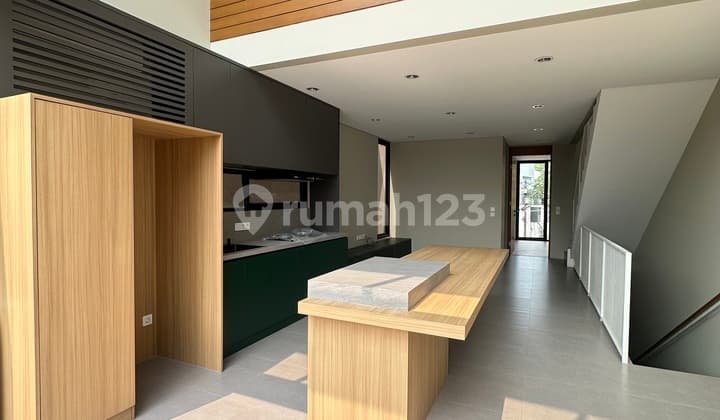 Modern Siap Huni Elegan Termurah Akses Bagus Di Kemang