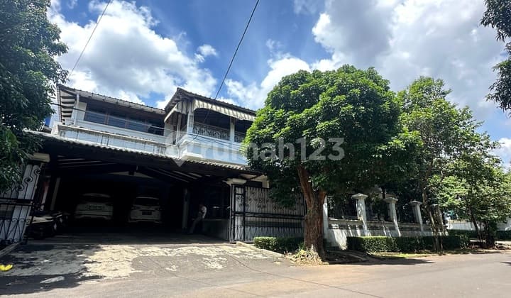 Buy Land with Free House Bonus in Strategic Bintaro, South Jakarta - Corner Lot