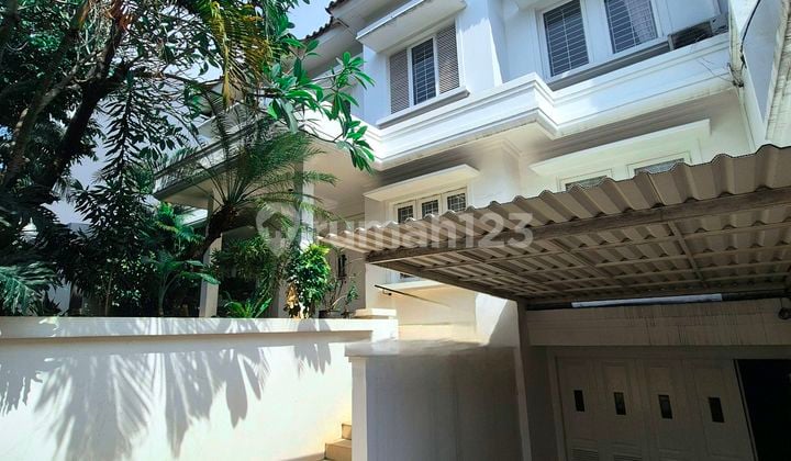For Sale Rumah 2 Lantai + Basement Siap Huni Di Kebayoran Baru Row Jalan Lebar