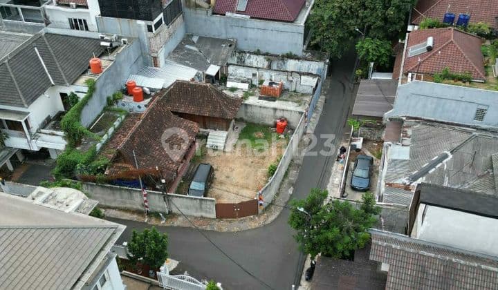 Corner House with Land Calculation on Cililin Street Near Senopati Area