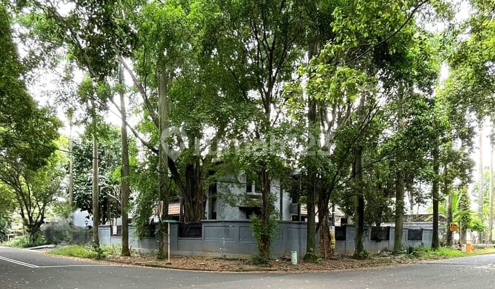 Rumah Hook Lokasi Bagus Row Jalan Lebar Dekat NJOP