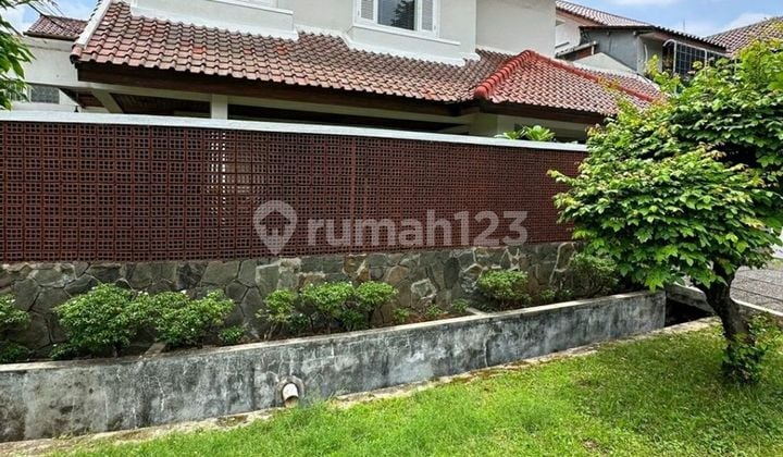 Rumah 2 Lantai Siap Huni Dekat Senopati
