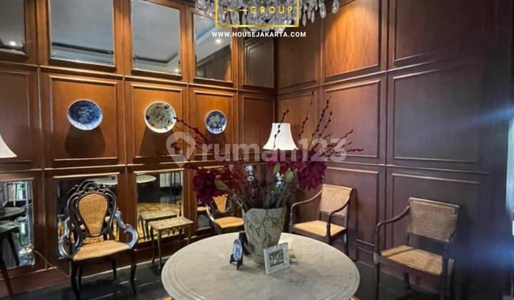 Rumah Bagus Pancoran 3 Lantai Dalam Kompleks Shm