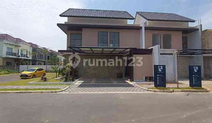 2-Storey Tropical Villa House for Sale in Bengkong Laut.