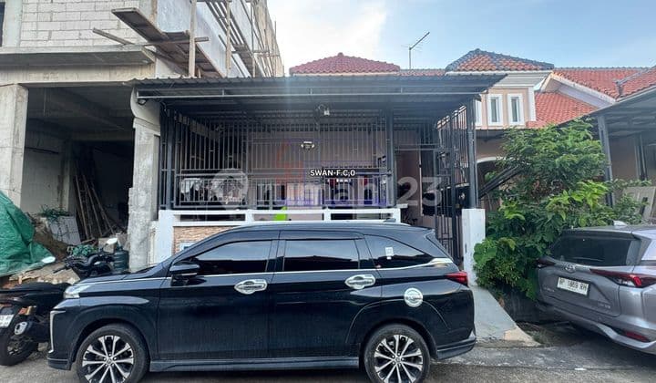 Rumah Hadap Timur Hak Milik di Villa Bukit Indah Dijual