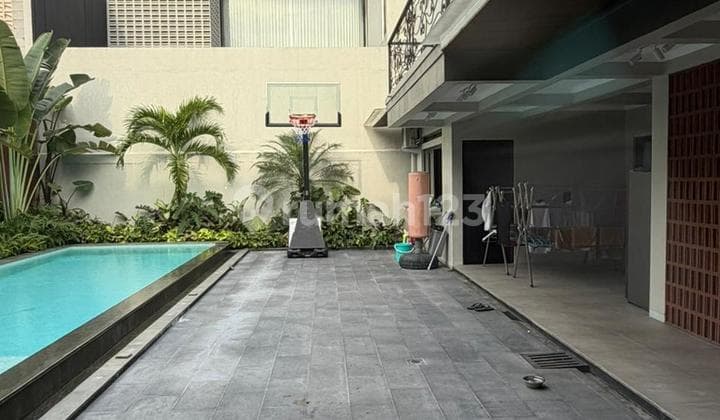 Dijual Rumah Mewah Modern Taman Giri Loka BSD Tangerang