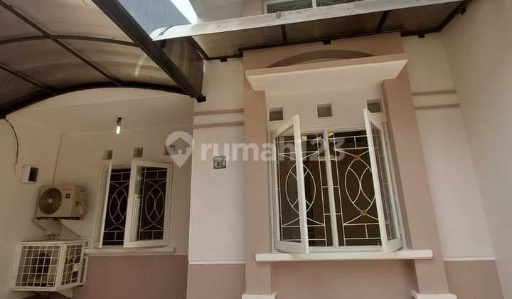 Rumah Renovasi di Sektor 6 Gading Serpong Siap Huni Jalan Besar
