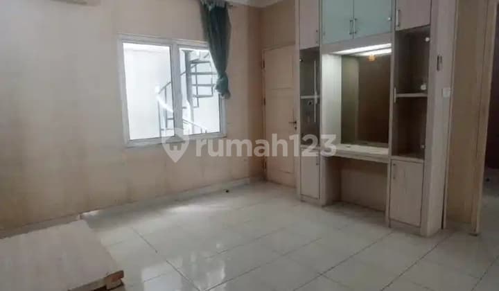 Rumah 2.5Lt Cluster Catalina di Gading Serpong