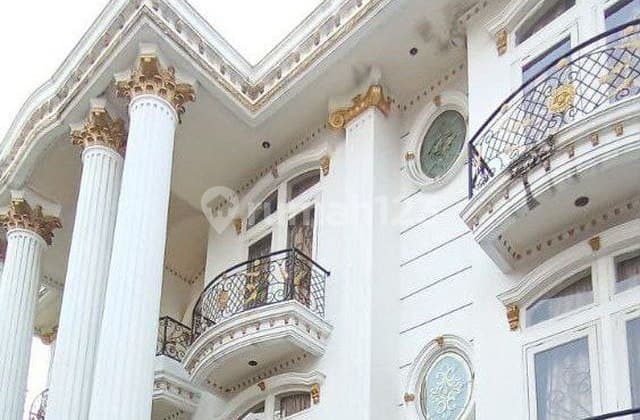 Rumah Mewah Di Senen Jakarta Pusat