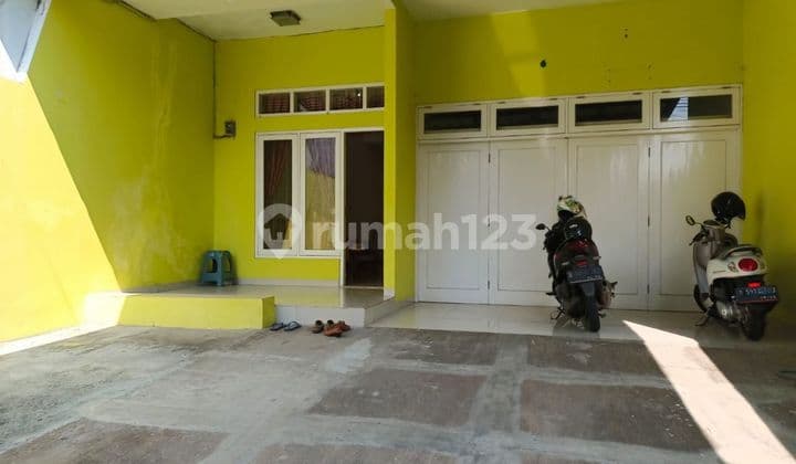 Rumah luas parkir 3 mobil dekat toll cibubur ciracas Jakarta Timur
