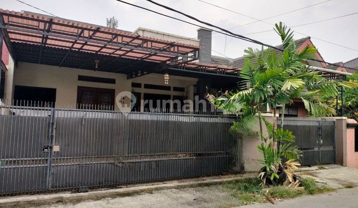 Rumah Terawat Siap Huni Dlm Perumahan Besar Di Jatiwaringin Asri