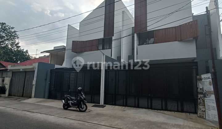 Rumah Baru Modern Komplek Al Duren Sawit Jakarta Timur